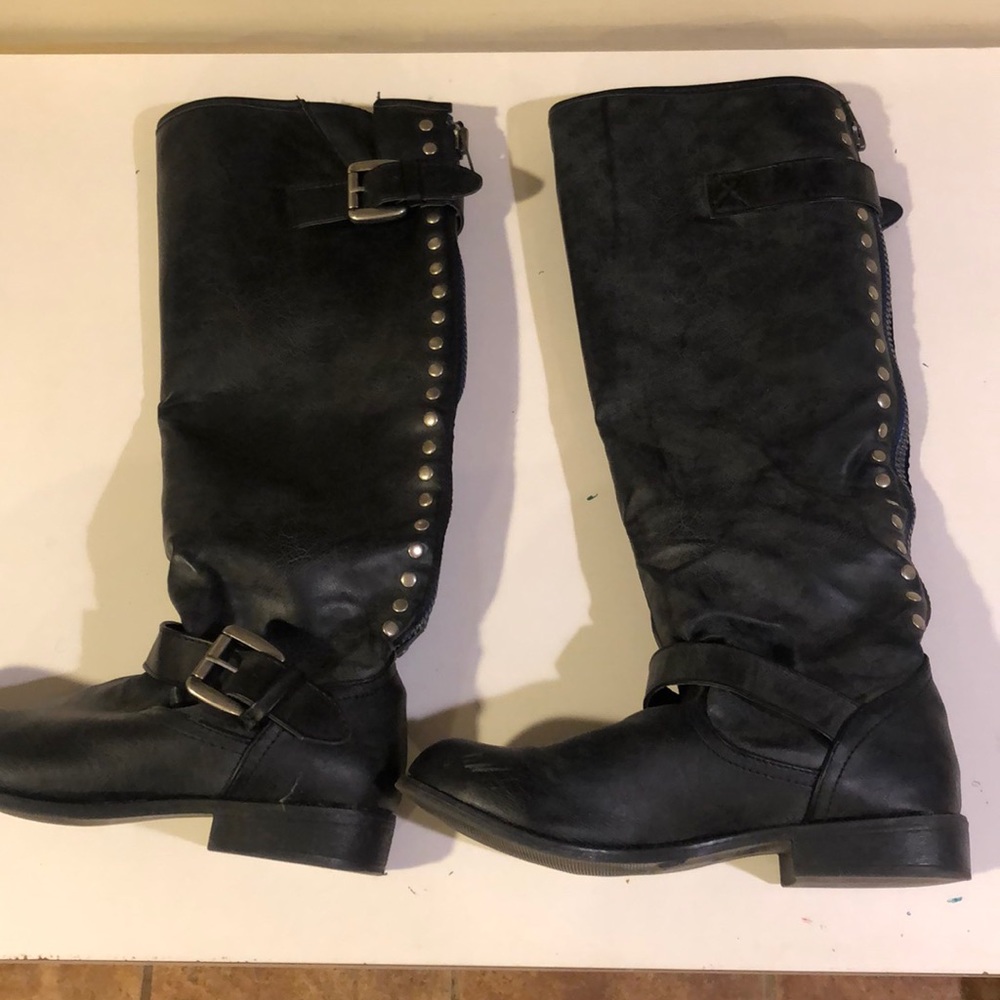 Black riding boots